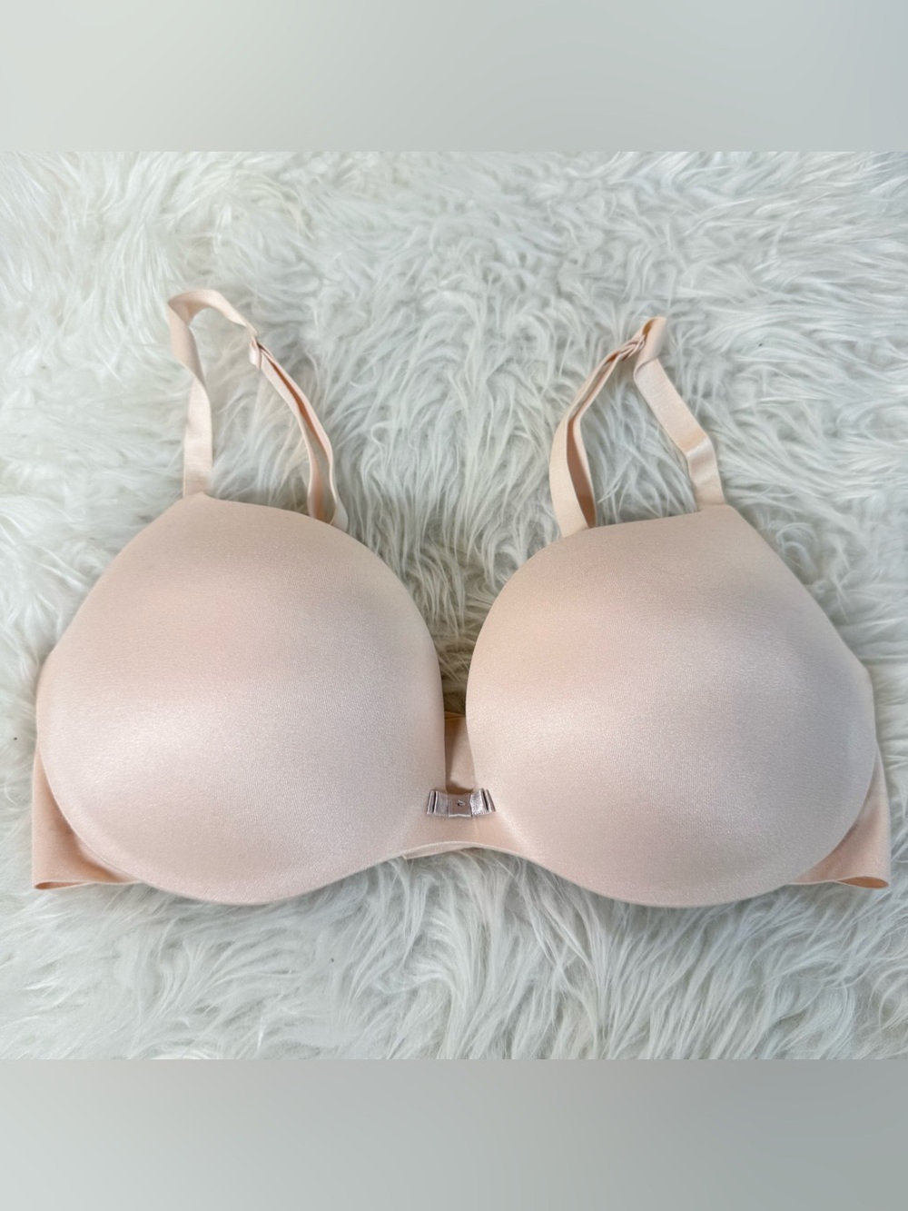 Victoria’s Secret Women’s Size 38D Plunge Bra